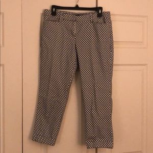 7th Avenue black patterned capris
